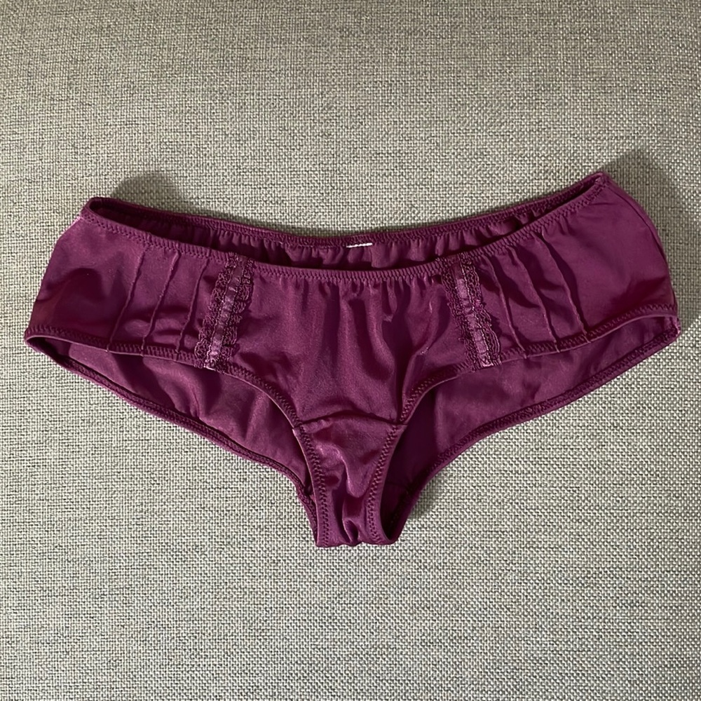 Elle Macpherson plum colored panty size medium.